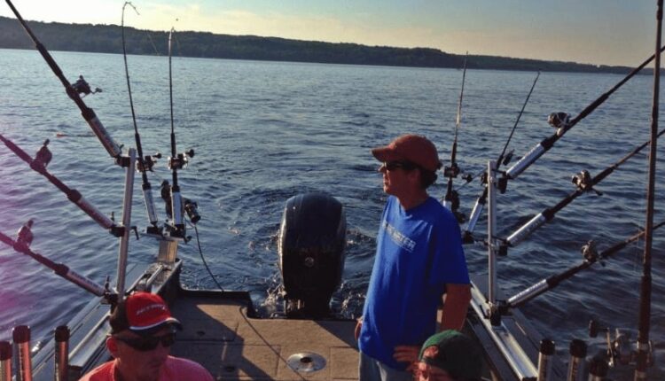 Best Fishing Rod Holders For Pontoon Boats